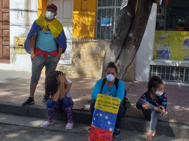 Migrantes en el país podrán regularizar su documentación sin pagar multas, según decreto