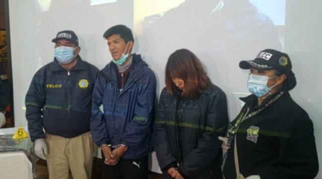 Policía presenta a acusados de haber mutilado y asesinado a estudiante en El Alto