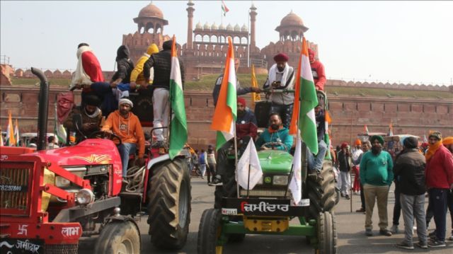 Agricultores arrecian protestas en la India