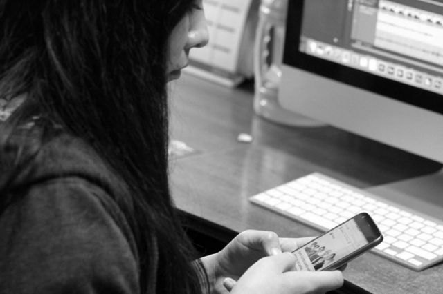 Redes sociales: tras las pantallas el riesgo de agresores sexuales