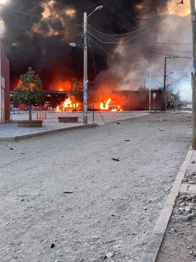 Bomberos de Tarija parten a Camargo tras explosión en un campamento