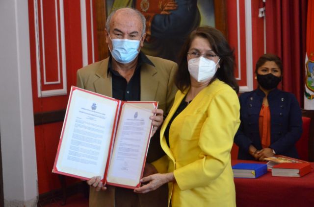 Gobernación establece en Tarija un Día de la Poesía