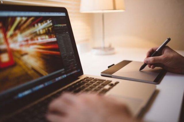 UAJMS pidió anular compra de 867 laptops y avizora lío judicial