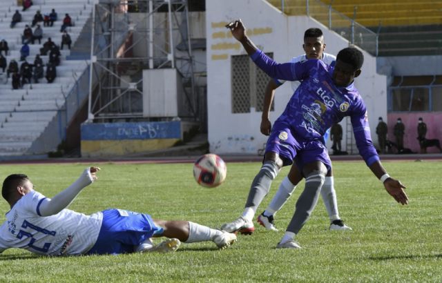 San José sumó su primer punto  en el torneo ante Real Potosí 