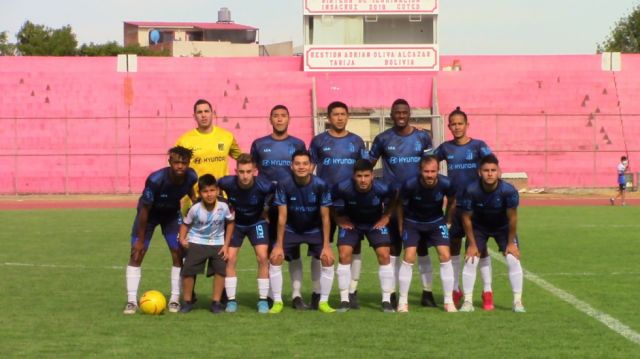 Ciclón celebró sus 70 años con un acto en la práctica del plantel