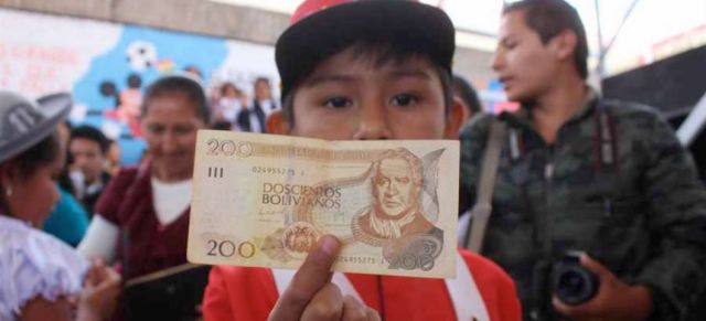Más de 2.200 escolares en riesgo de no recibir Bono Juancito Pinto en Tarija