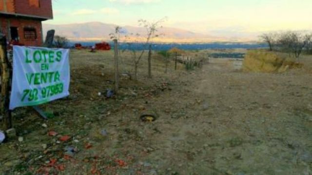 Dirigente denuncia que inmobiliaria impulsa abrogación de leyes que frenan lotenamientos en Tarija 