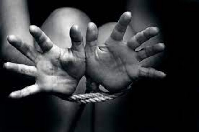 Secuestran y abandonan a una niña de 13 años en El Puente - Tarija (Audio)