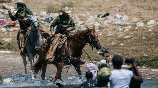 Con críticas a Biden, EEUU expulsa a haitianos