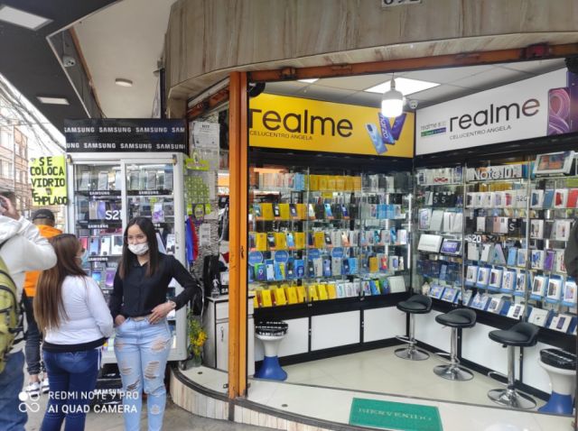 realme lanza venta masiva del GT Máster Edition en tres tiendas en La Paz