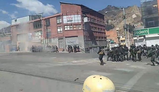 Cocaleros y la Policía vuelven a enfrentarse por Adepcoca