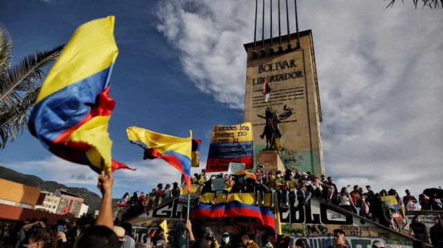 Colombianos contra la reforma tributaria de Duque