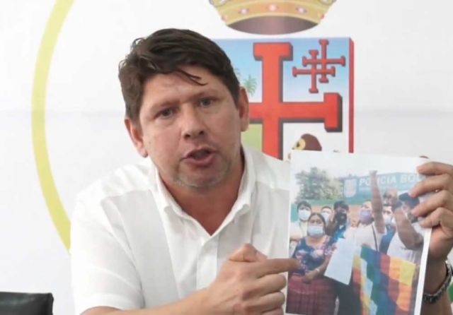 Diputado llama ‘flojos’ a legisladores del MAS