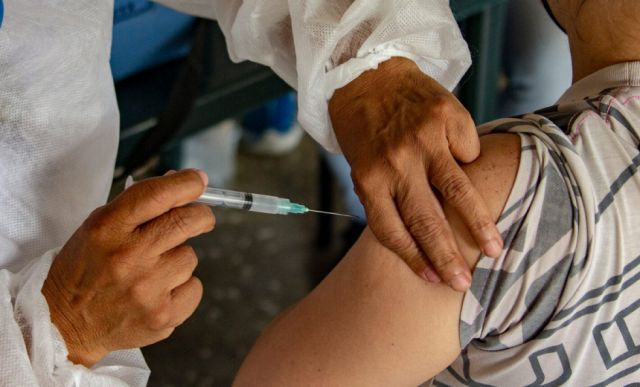 OMS: bajan los casos Covid en el mundo