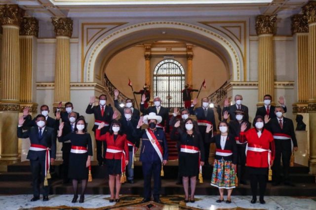 Castillo se reunió con su nuevo gabinete ministerial