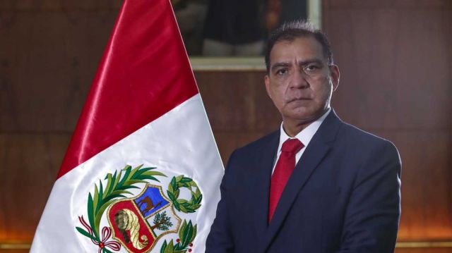 Ministro del Interior descarta renuncia en Perú