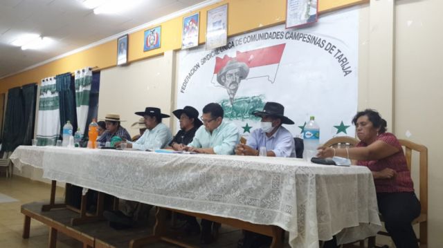 Se dilata diálogo entre la Gobernación y los campesinos de Tarija 