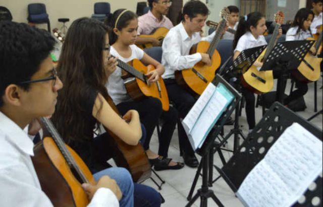 Tarija se une hoy al “World  Guitar Day"