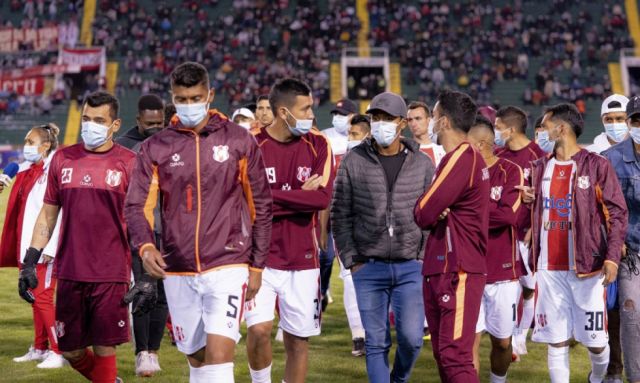Futbolistas amenazan con  paralizar el campeonato