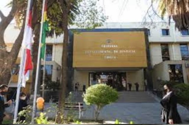 Liberan a sujetos capturados  tras robar en un vehículo