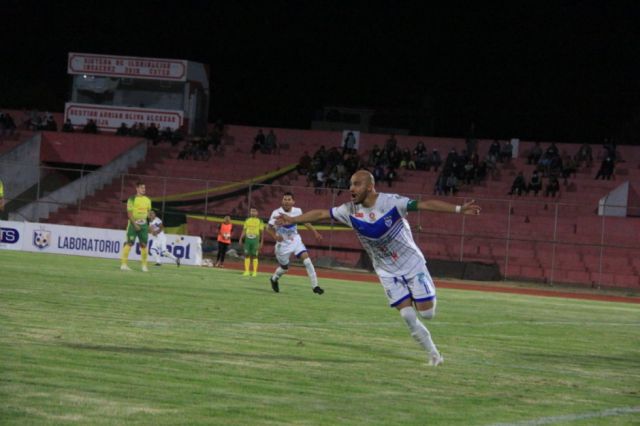 García superó a Mojocoya con goles de Aceituno