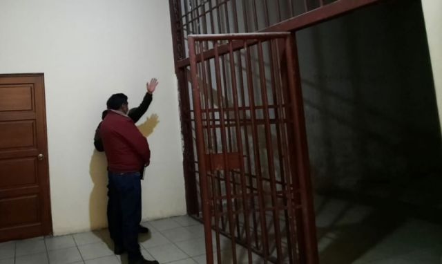 Aprehenden a 3 policías y 2 civiles por la muerte de una joven en celda policial