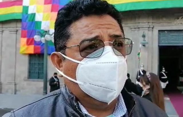 Ministro Gonzales dice que la ley solo reconoce a Adepcoca y Sacaba como mercados legales de la coca 