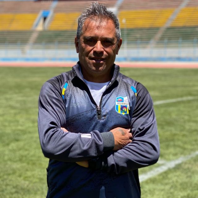 Simón Bolívar: García enfrentará a Huanuni en cuartos de final