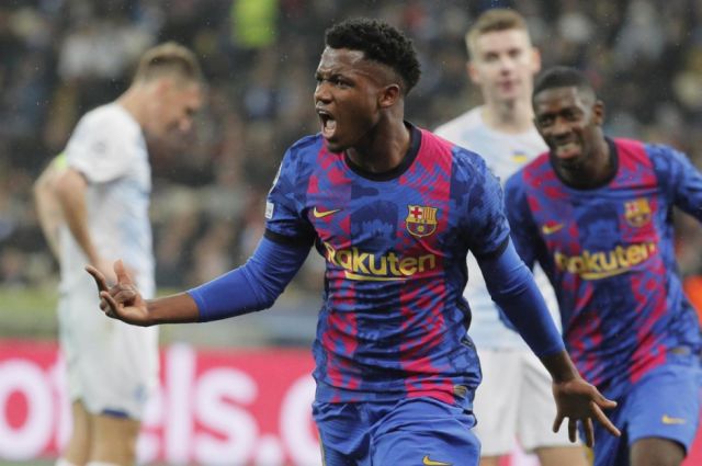 Ansu Fati le da vida al club Barcelona en la Champions