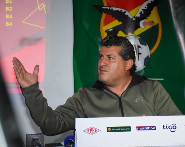 La Asociación Cruceña de Fútbol pide destituir a Monje 