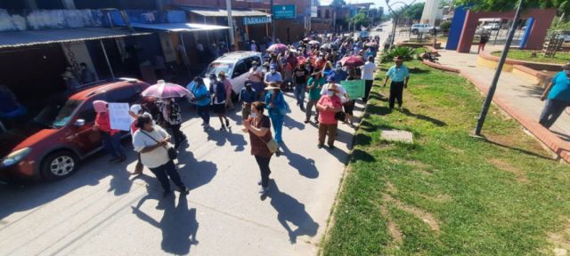 "Queremos agua", vecinos de Bermejo protestan por escasez del líquido elemento 