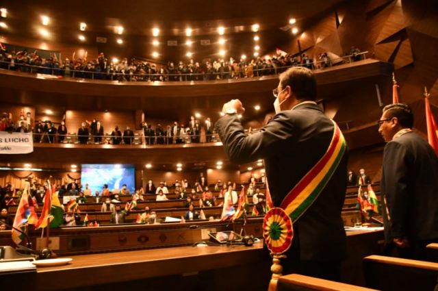 Arce afirma que cumple compromiso de estabilidad, habla de enmendar errores y pide confianza en el proceso de cambio