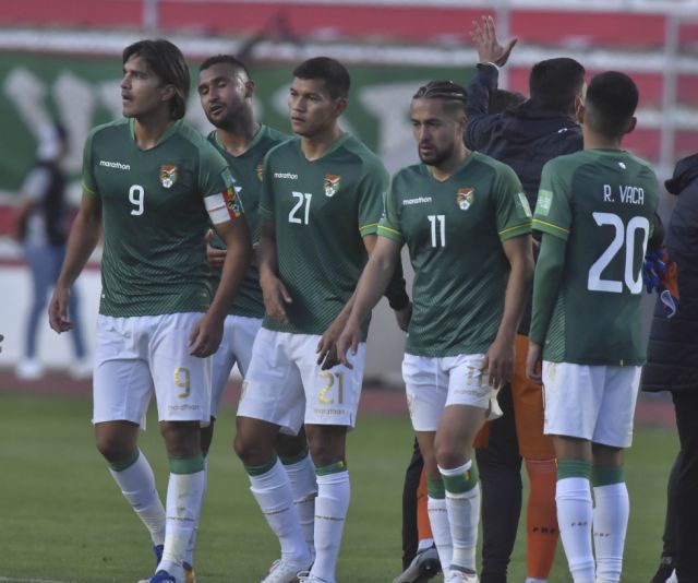 La Selección viajó a Perú sin  Fernández, Algarañaz y Ramallo