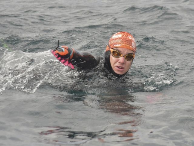 Théo Curin comenzó con el  desafío en el lago Titicaca 