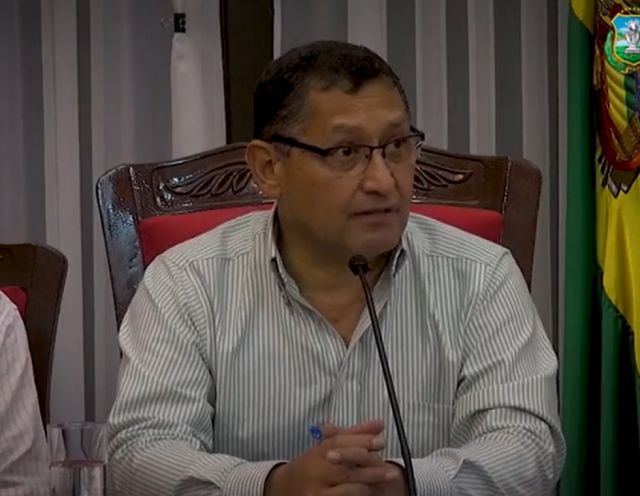 Gobernador convoca a la resistencia pacífica para defender la democracia