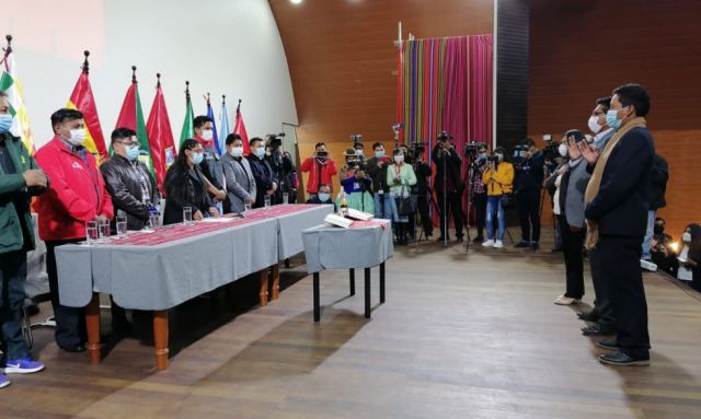 Eva Copa ajusta su gabinete