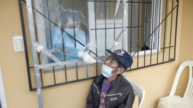 Covid, realizan testeo masivo y vacunación en barrios de Pocitos