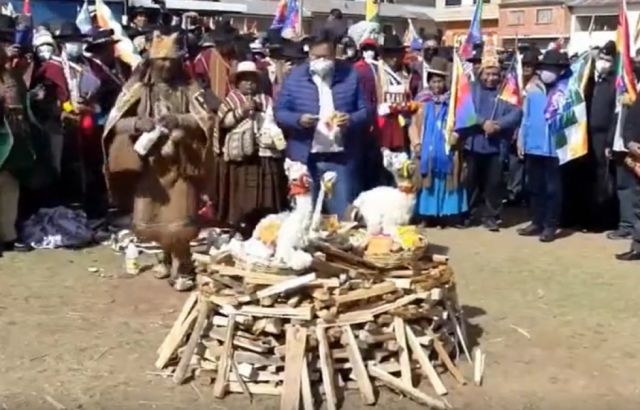 Presidente Arce conmemora los 240 años de la muerte del líder indígena Tupac Katari y le rinde homenaje