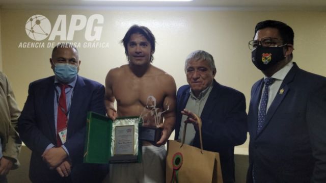 Martins recibe reconocimiento por su empeño 