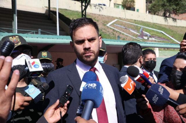 Ministro espera que en próximos días se dé con el paradero de buscados por caso Guarayos