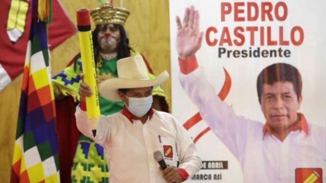Perú: Denuncian campaña de desestabilización contra Castillo 