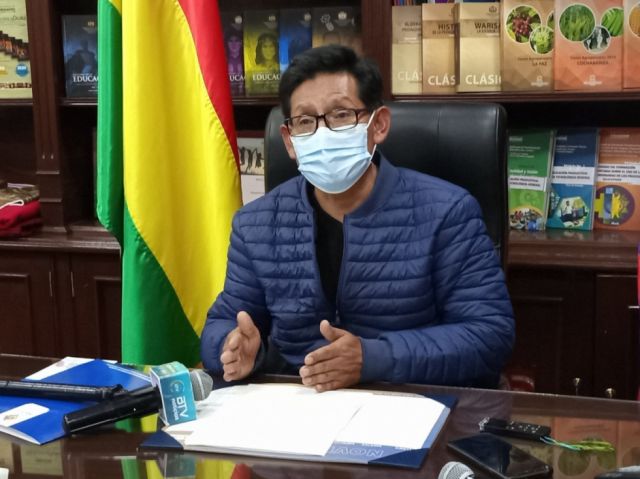 Alistan reuniones para  definir regreso a las aulas