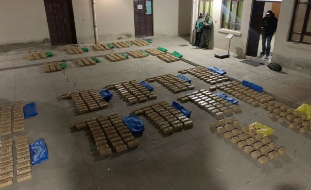 Oruro: Investigan traslado en camión de 649 kg de cocaína