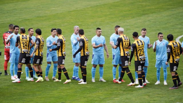 Bolívar puede hacer campeón  a The Strongest 