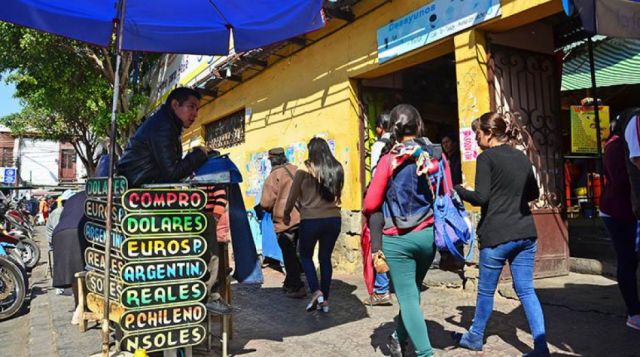 Librecambistas recuperan Bs 400 mil  decomisados en Bermejo