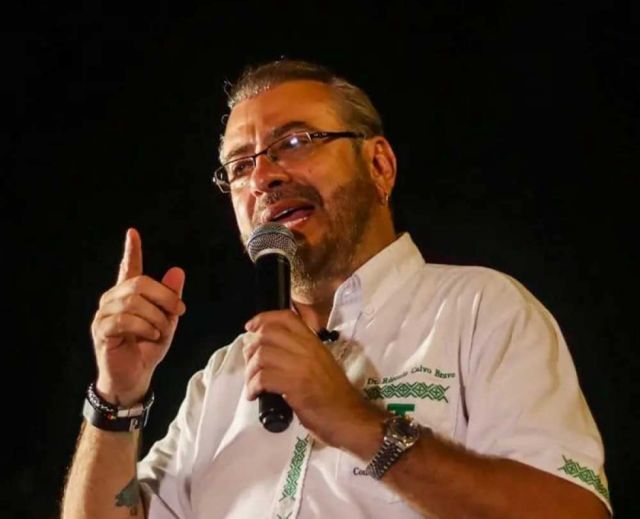 La CPS destituye de sus funciones al cívico Calvo
