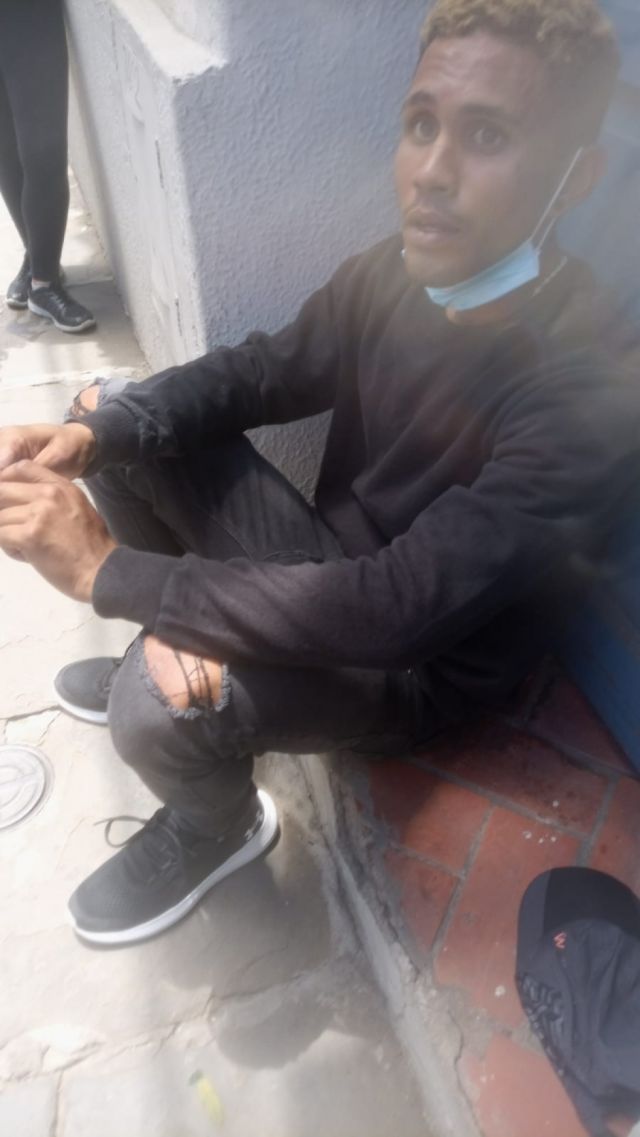 Venezolano robó celular a funcionaria municipal en Tarija