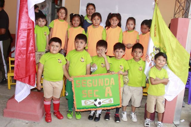 rofesora Zulma junto al 2° A