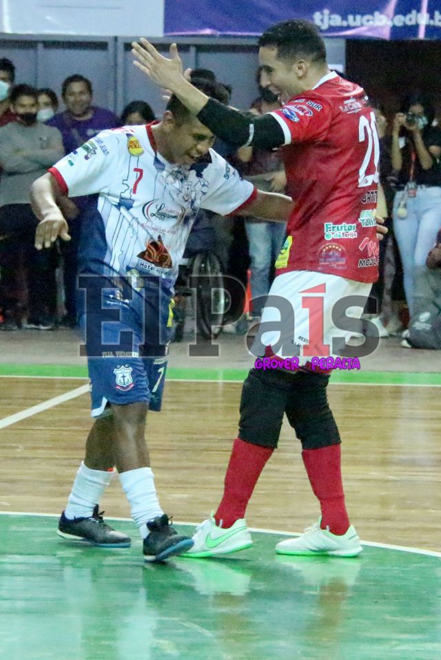 San Martín y Petrolero juegan la primera final