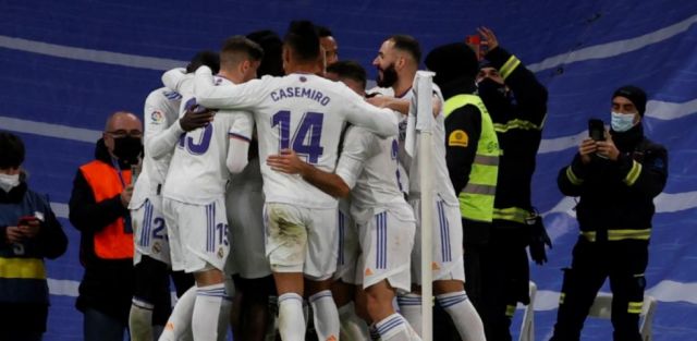 Vinicius le da tres puntos de oro al Real Madrid ante el Sevilla